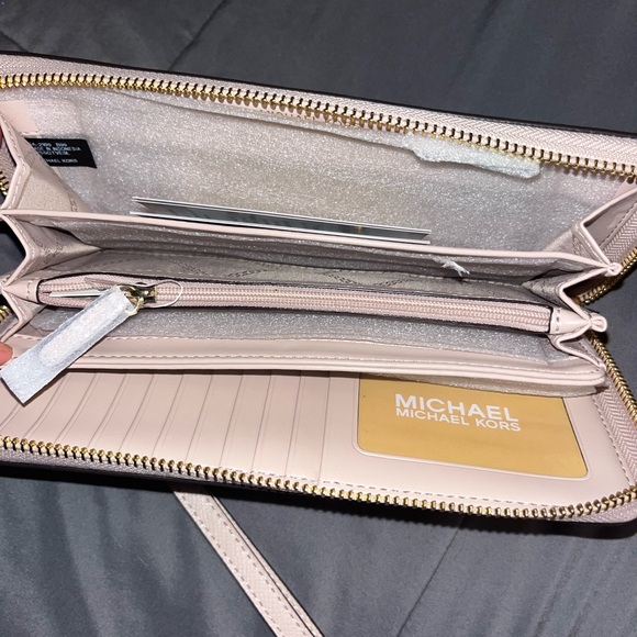 Michael Kors Leather Continental Wristlet - Picture 3 of 6